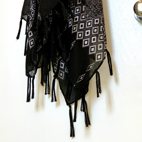 Boho Shawl with Fringe, Black and White Print - Picture 3 of 4